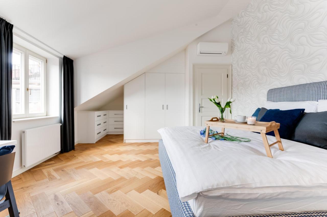 Andel Design Duplex, Ac, Garage Lägenhet Prag Exteriör bild